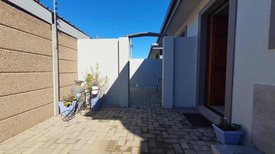 2 Bedroom Property for Sale in Dana Bay Western Cape